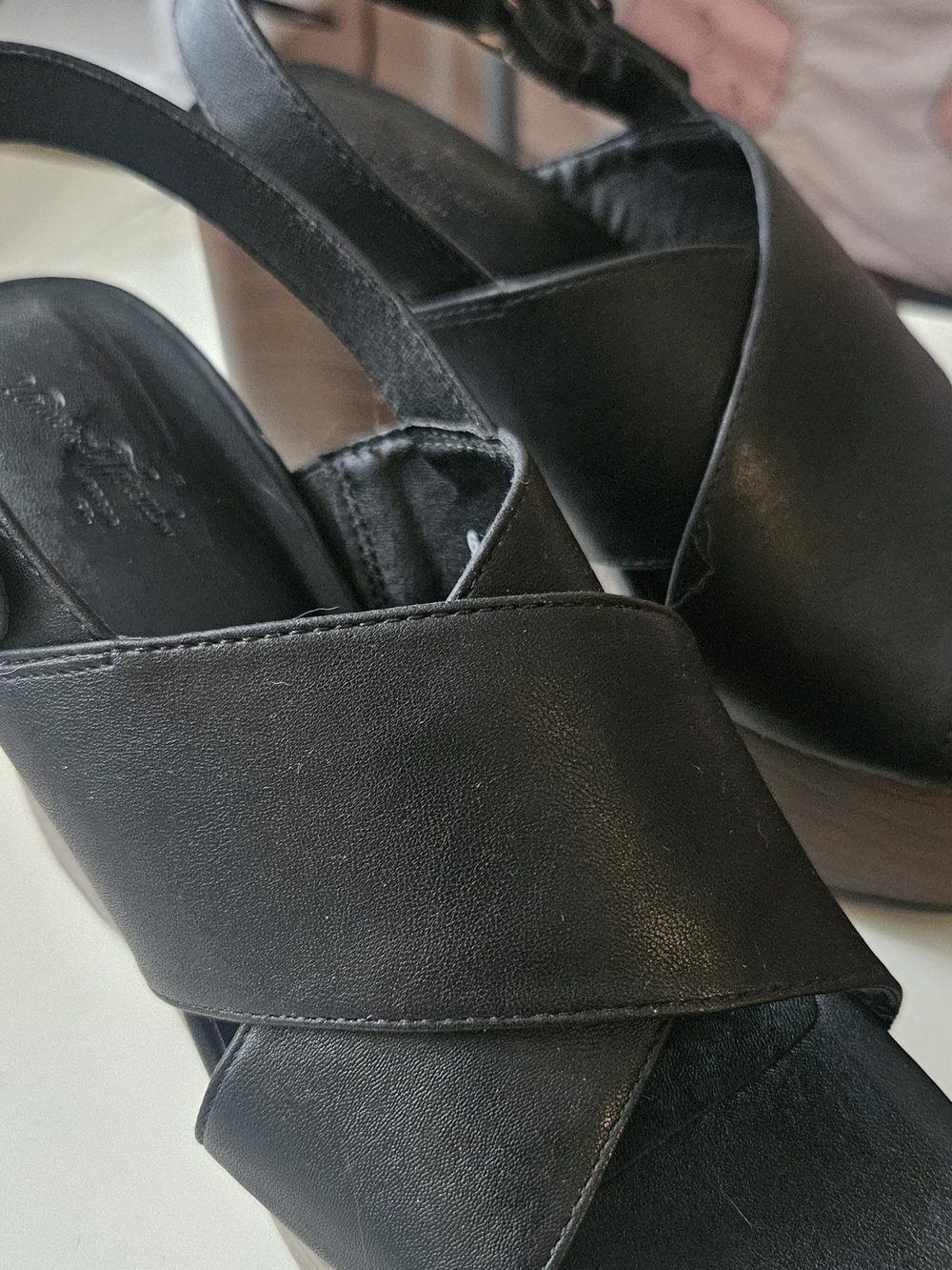Universal Thread Black Crisscross Wedge Slingbacks